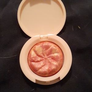 Ciate London glow to illuminating blush in match